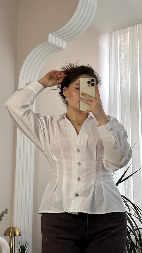 Belden Oturtmalı Beyaz Gömlek
